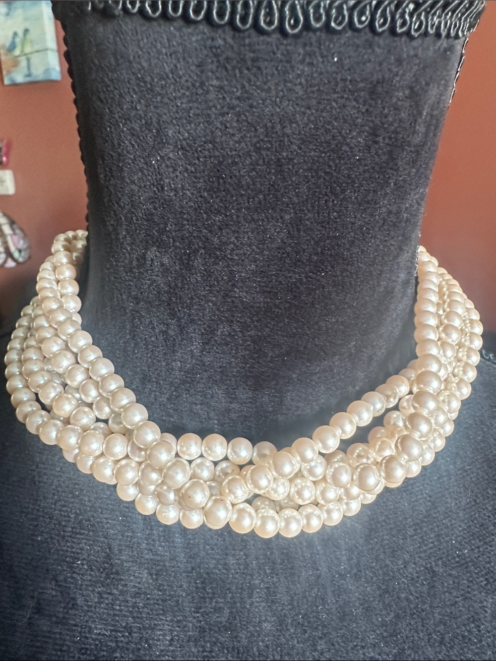 Vintage Multi-Strand Pearl Choker Necklace - Cream Pearlescent